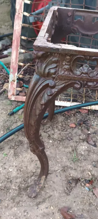 Base mesa antigua hierro fundido