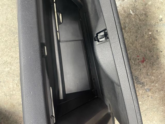 Guantera BMW Serie 1 E87