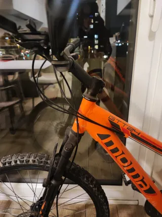 Bicicleta Moma 24'' MTB Naranja. Vendo dos iguales