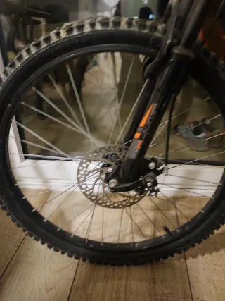 Bicicleta Moma 24'' MTB Naranja. Vendo dos iguales