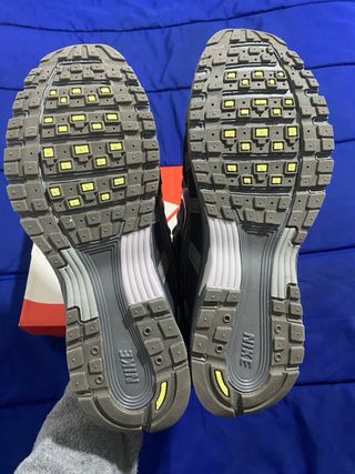 Nike P6000 Gris Plata