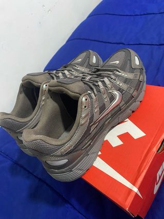 Nike P6000 Gris Plata