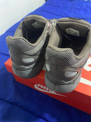 Nike P6000 Gris Plata