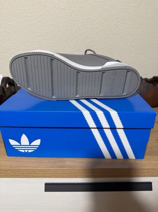 Adidas Court Tourino Talla 45 1/3 A ESTRENAR