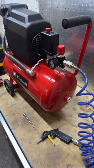 Compresor Einhell TC-AC 190/24/8