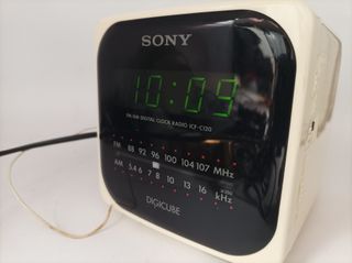 Sony Digicube ICF-C120 – Radio despertador vintage