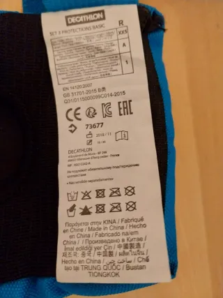 Casco Talla S y Protecciones Oxelo Talla XXS