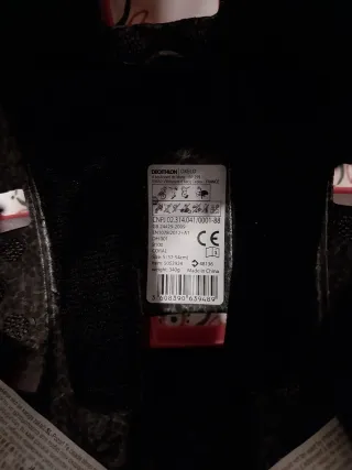 Casco Talla S y Protecciones Oxelo Talla XXS