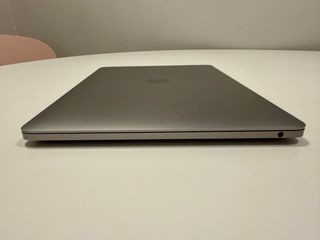 MacBook Pro 2020 i5 8GB RAM 13,3”