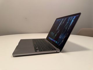 MacBook Pro 2020 i5 8GB RAM 13,3”