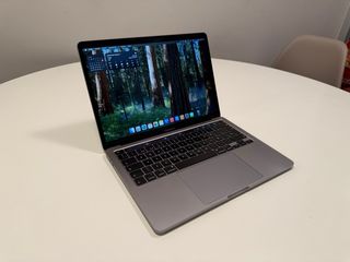 MacBook Pro 2020 i5 8GB RAM 13,3”
