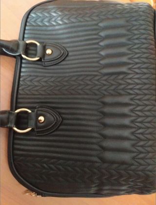 Borsa nera trapuntata