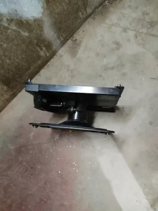 Base giratoria delantera derecha acompañante