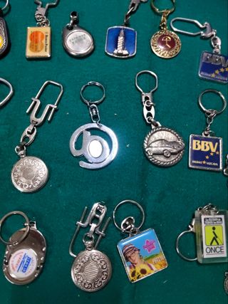 Lote de llaveros variados