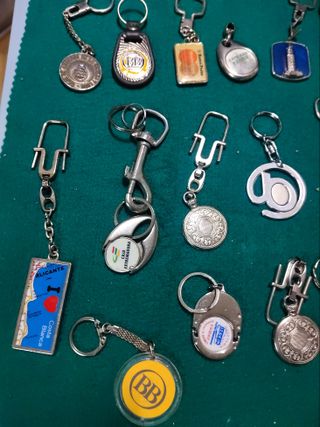 Lote de llaveros variados