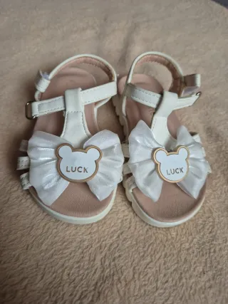Sandalias blancas lazo niña Talla 21