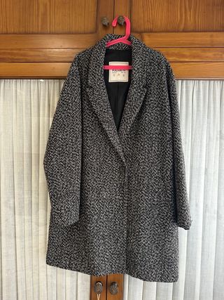 Abrigo Pull&Bear Negro/Gris