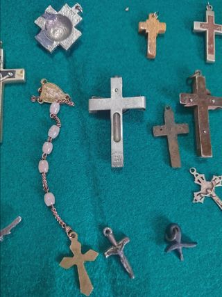 Lote 15 Cruces / Crucifijos Varios