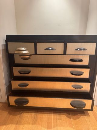 Cómoda Art Decó Negra y plateada . Planetarium