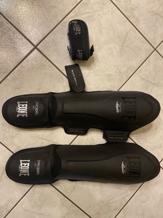 Parastinchi Leone Muay Thai Black Edition