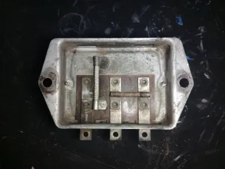 Regulador Carga Seat 600 DIN 51 67 30