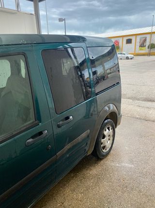 Ford Tourneo Connect 2006