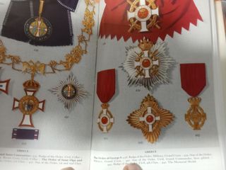 Libro Órdenes, Medallas y Decoraciones