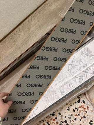 Suelo laminado Pergo. En toral 8,2 m2