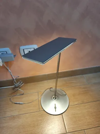Lampada dactavolo Humanscale