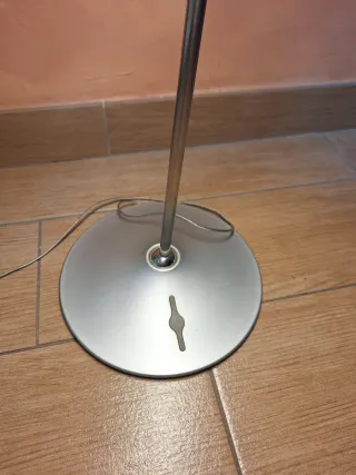 Lampada dactavolo Humanscale