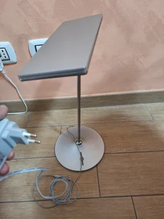 Lampada dactavolo Humanscale