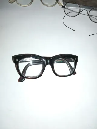 Gafas Vintage Óptica Beige y Negra