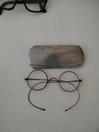 Gafas Vintage Óptica Beige y Negra