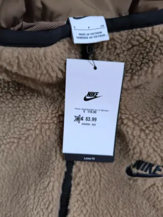 Chaqueta Nike Beige y Negra