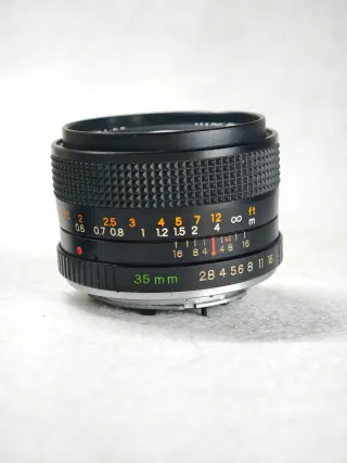 Yashica ML 35mm 1:2.8 Y/C objetivo