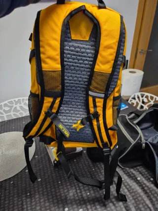 Mochila SKYSper Lanto 20L Montaña Senderismo