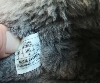 Pantofole grigie foderate in pelliccia