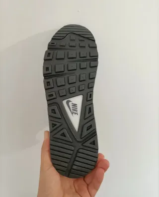 T42,5 Nike Air Max Command