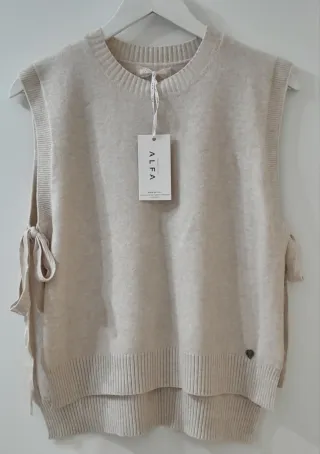 Conjunto chaleco y sudadera ALFA