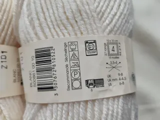 10 Ovillos de lana Phildar Quietude color blanco