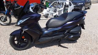 Kawasaki J300 a capricho con 20mil km y del 2016