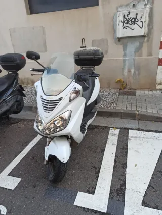 Daelim 125cc Scooter Blanco