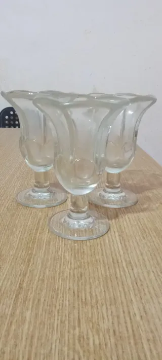 Juego de  7 copas de cristal para postre
