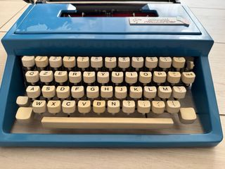 Macchina da scrivere Olivetti versione Italia 90
