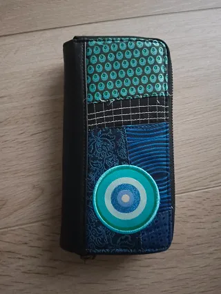 Cartera Desigual Negra y Azul