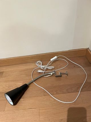 Lámpara flexo pinza negra y plateada