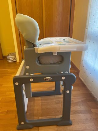 Trona Jane convertible en mesa y silla
