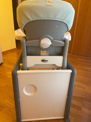 Trona Jane convertible en mesa y silla
