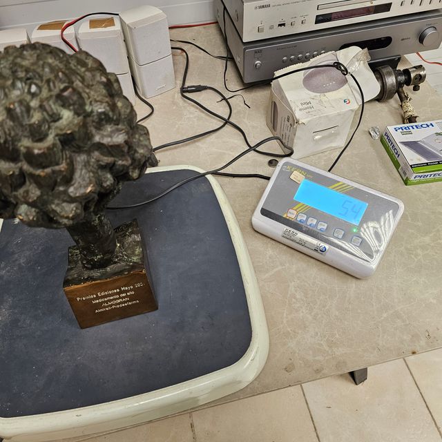 ESCULTURA DE BRONCE MACIZO ARBOL PREMIOS MAYO