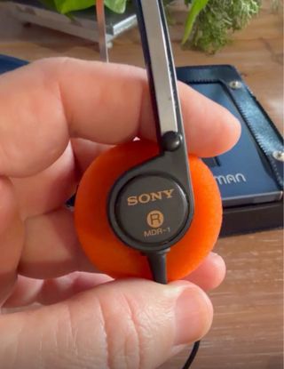 Sony Walkman TPS-L2 + Auriculares MDR-1